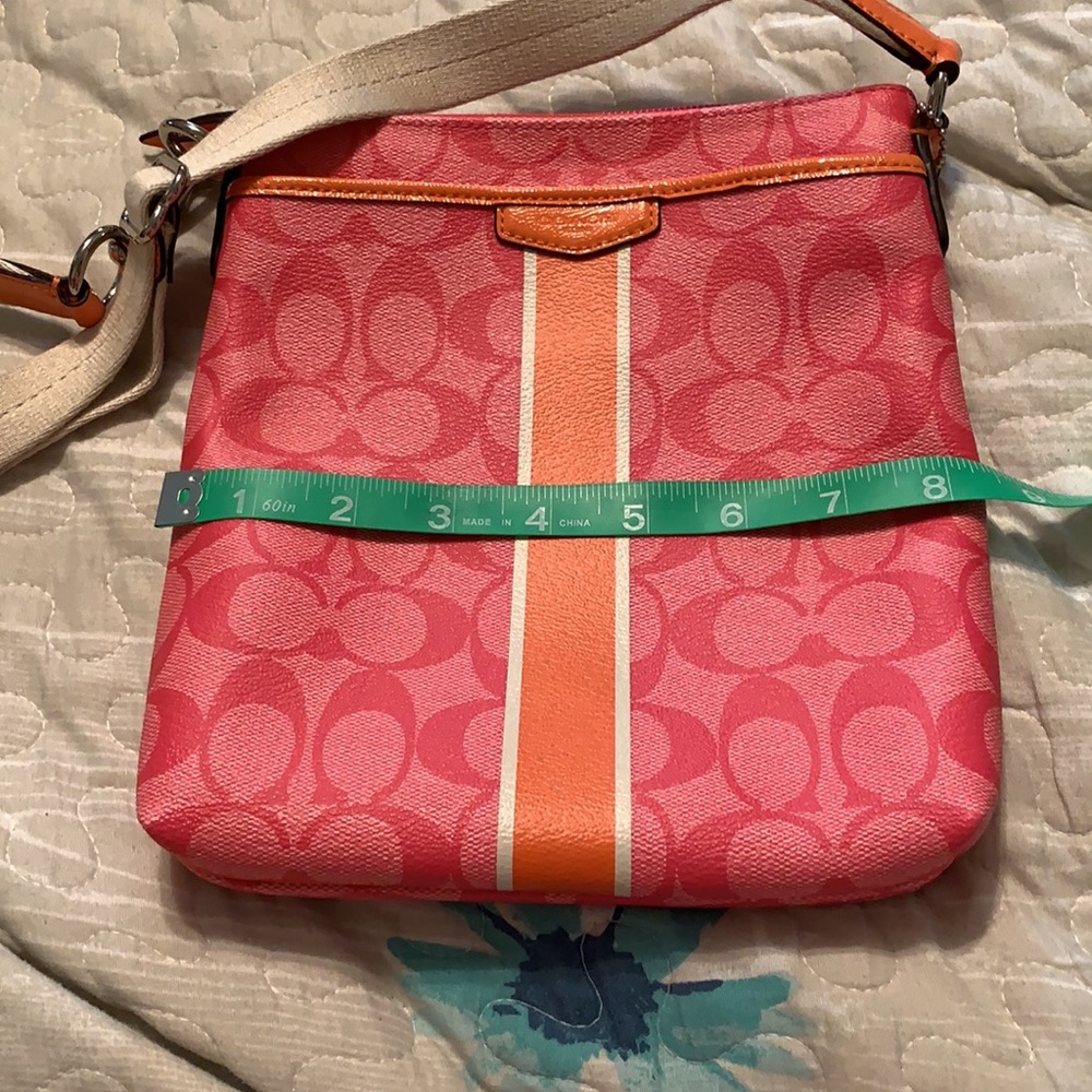 Coach small crossbody pink and orange leather - Picture 4 of 7